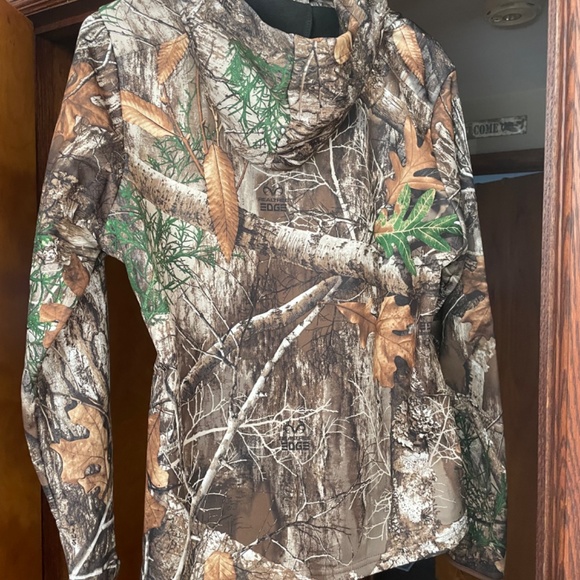 Realtree Camo Hoodie - Picture 2 of 2